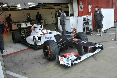 kobayashi-faehrt-absolute-bestzeit-formel-1-test-barcelona-24-2-2012-kamui-kobayashi-sauber-f498x333-f4f4f2-c-2c4dd902-572781