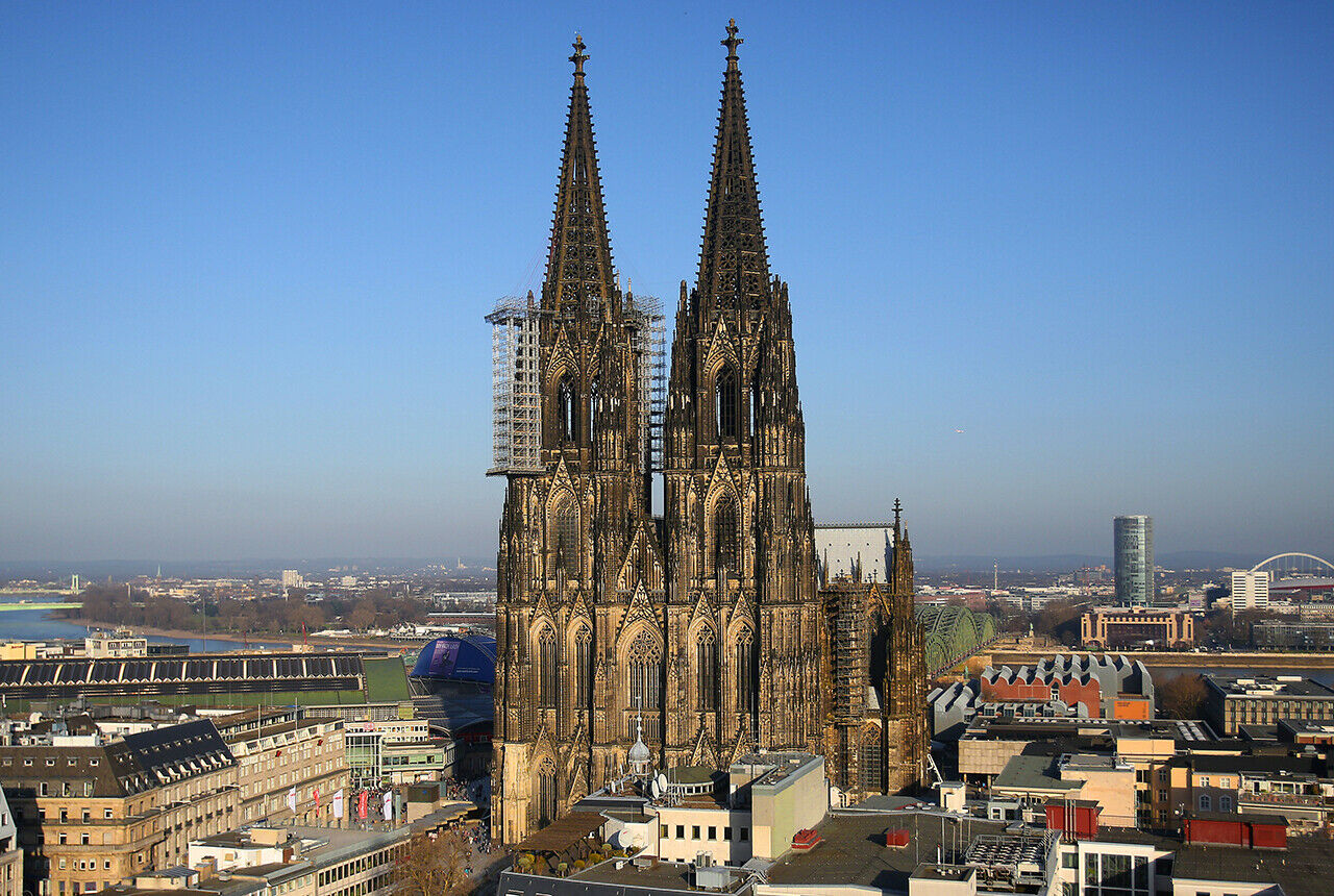 In Hamburg starten Ende Mai die ersten Fahrverbote für Dieselfahrzeuge. Nun drohen auch Köln Fahreinschränkungen