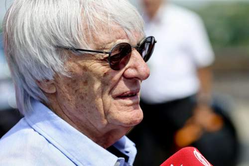 Bernie Ecclestone, Geschäftsführer der Formula One Group, musste die Gebühr für die Rechte wegen der gesunkenen Zuschauerzahlen nach unten anpassen