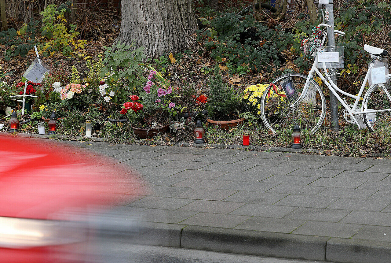 Die beiden Raser wurden zunächst nur zu Bewährungsstrafen verurteilt. Das Kölner Landgericht hob diese nun auf