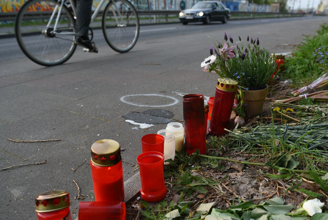 Eine Radfahrerin kam bei einem illegalen Autorennen im April 2015 ums Leben