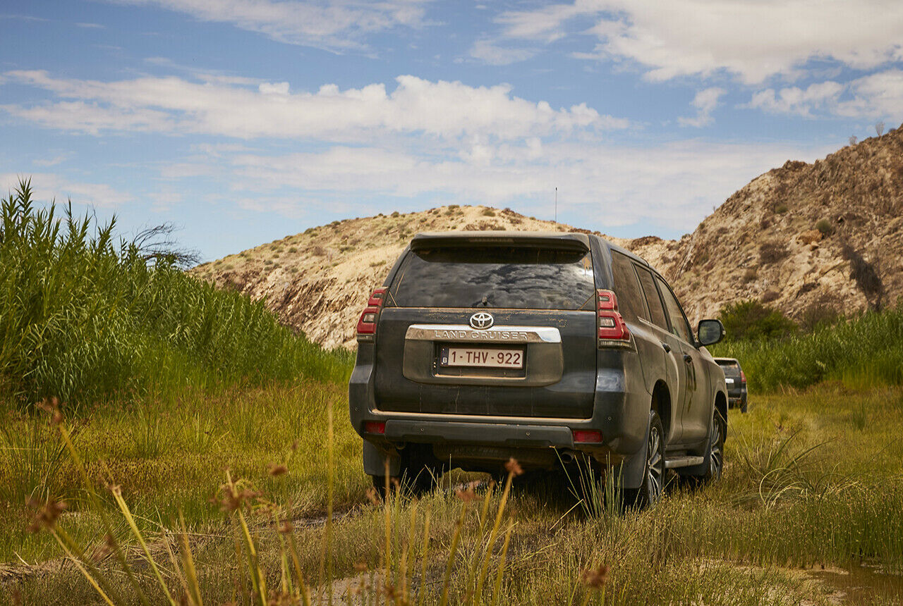 Mit rund 2,5 Tonnen wiegt der Toyota Land Cruiser nicht wenig, die robuste Bauweise  drückt auf die Waage