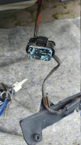 Oxidierter Stecker