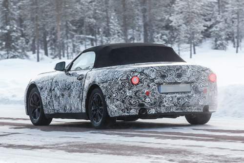 BMW schweigt - wie Toyota - zum neuen Sportmodell, das Anfang 2016 als Erlkönig gesichtet wurde