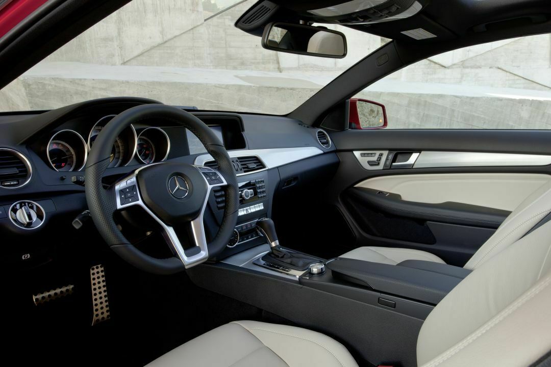 Mercedes-Benz C-Klasse Coupé innen