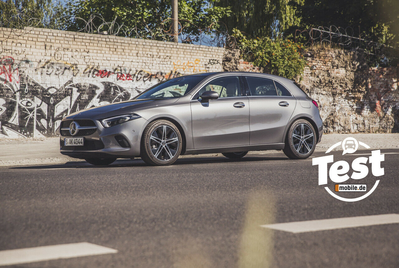 Mercedes A 200 im Alltagstest: Unser Testwagen wirkt äußerlich unauffällig, die 18-Zoll-Felgen geben ihm etwas mehr Präsenz