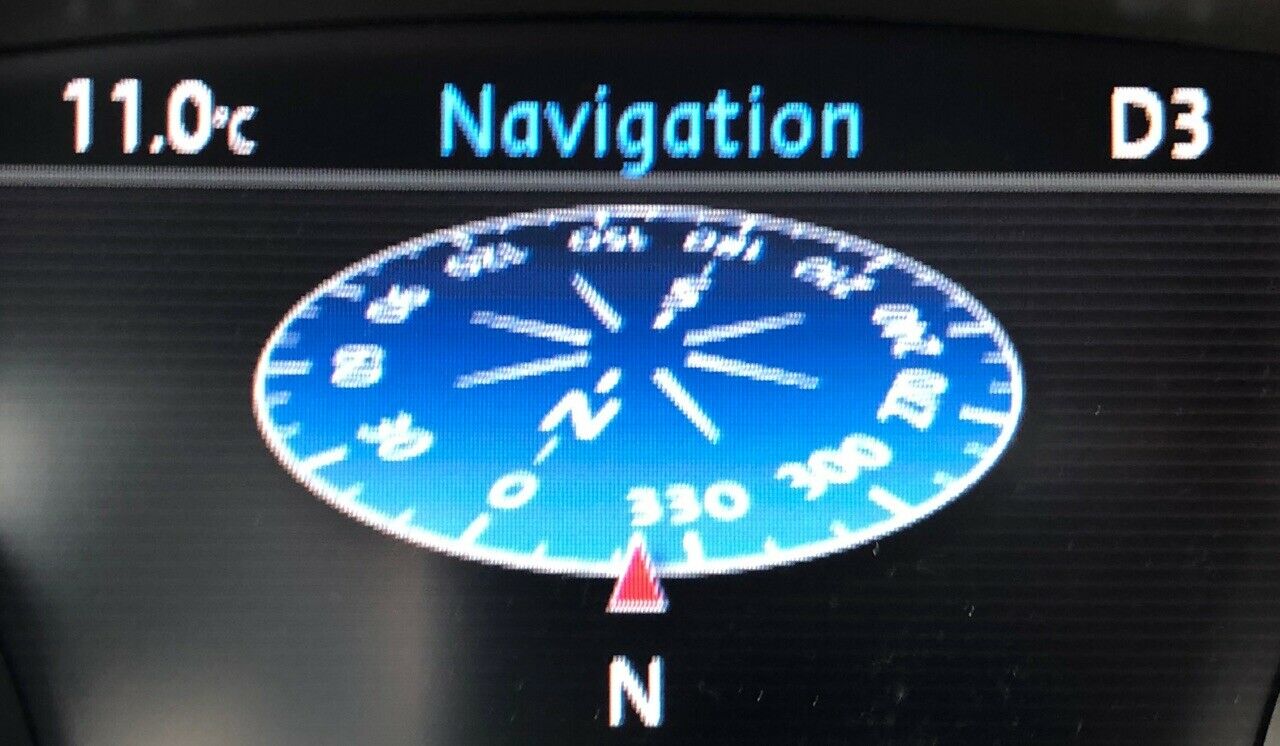 Kompassanzeige im Display und Navi RNS 810 Nord Süd - Süd Nord