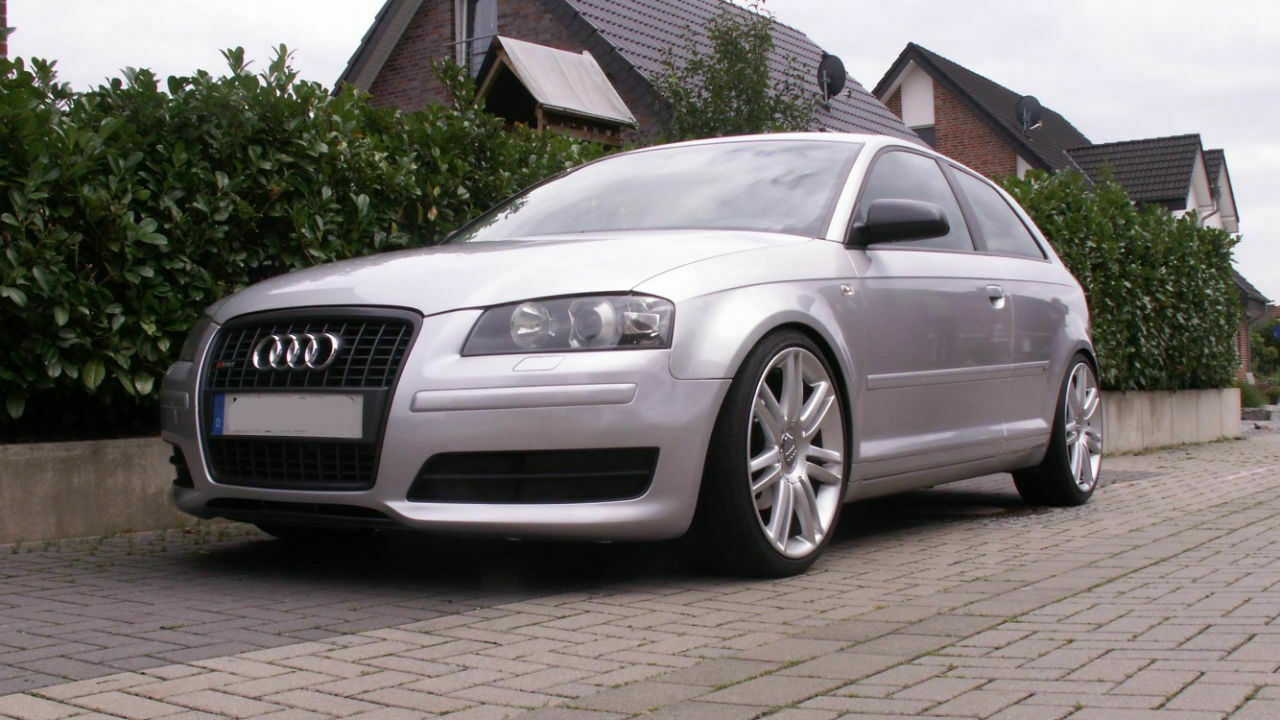 Komplette Front vom neuen Audi A3