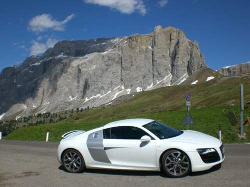 R8 V10 Stella