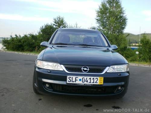 Vectra-b-sport-2-2l-009