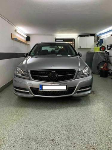 Grill in schwarz