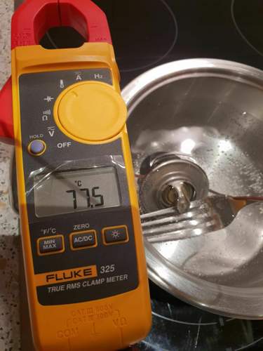 Defektes Thermostat - 87 C.jpg
