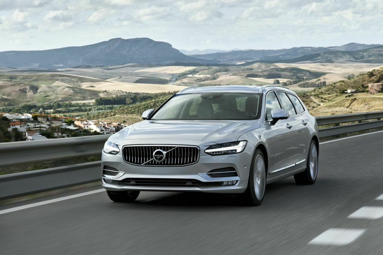 Volvo V90: Der Kombi der oberen Mittelklasse steht ab dem 22. Oktober beim Händler