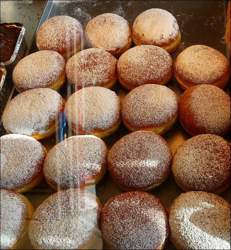 Berliner-mit-streuzucker