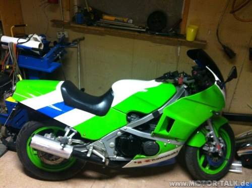 Greenwhiteblue