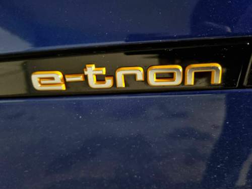 E-tron von oben ohne Blitz
