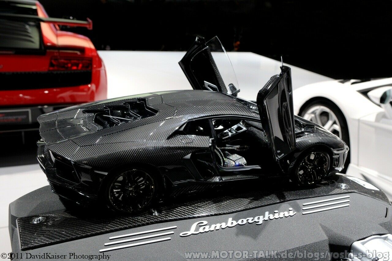 Lamborghini Aventador 1:8-Modell zum Schnäppchenpreis