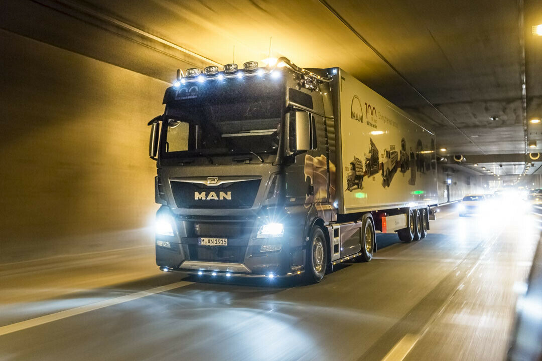 Die klimaschädlichen Emissionen bei Lastwagen seien immer noch zu hoch, sagt das Umweltbundesamt