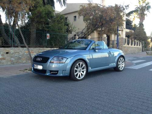 Audi TT mit TFL von Hella