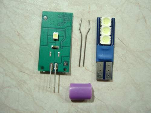 Links Audi LED rechts Hypercolor