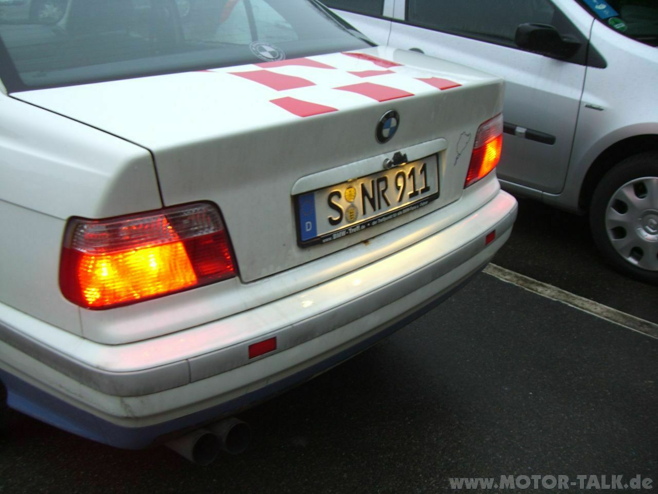 LED Kennzeichenbeleuchtung vs. normale ***BILDER***