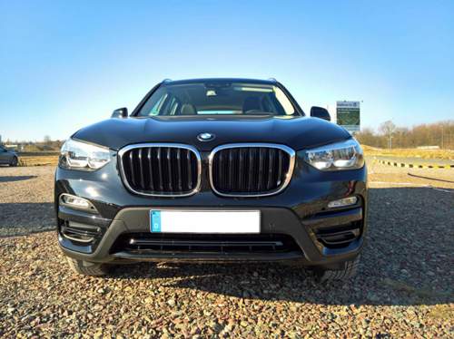 X3 Tagfahrlicht frontal