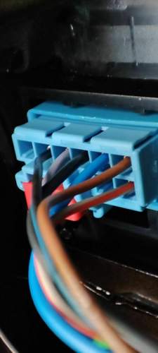 Stecker hinten Rechts innen 1