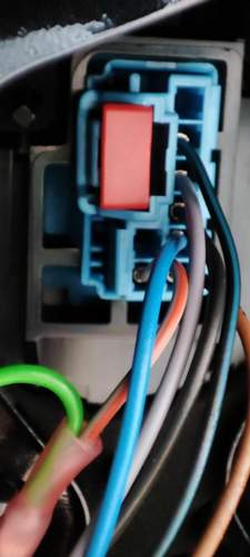Stecker hinten Rechts innen 2
