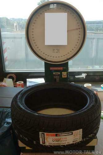 Touran-hankook-v12-225-45-17-27-07-2012-0x
