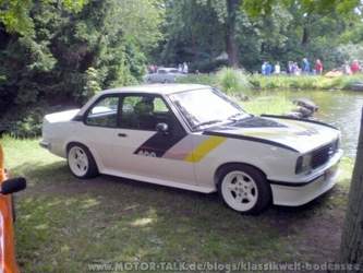 Ascona 400