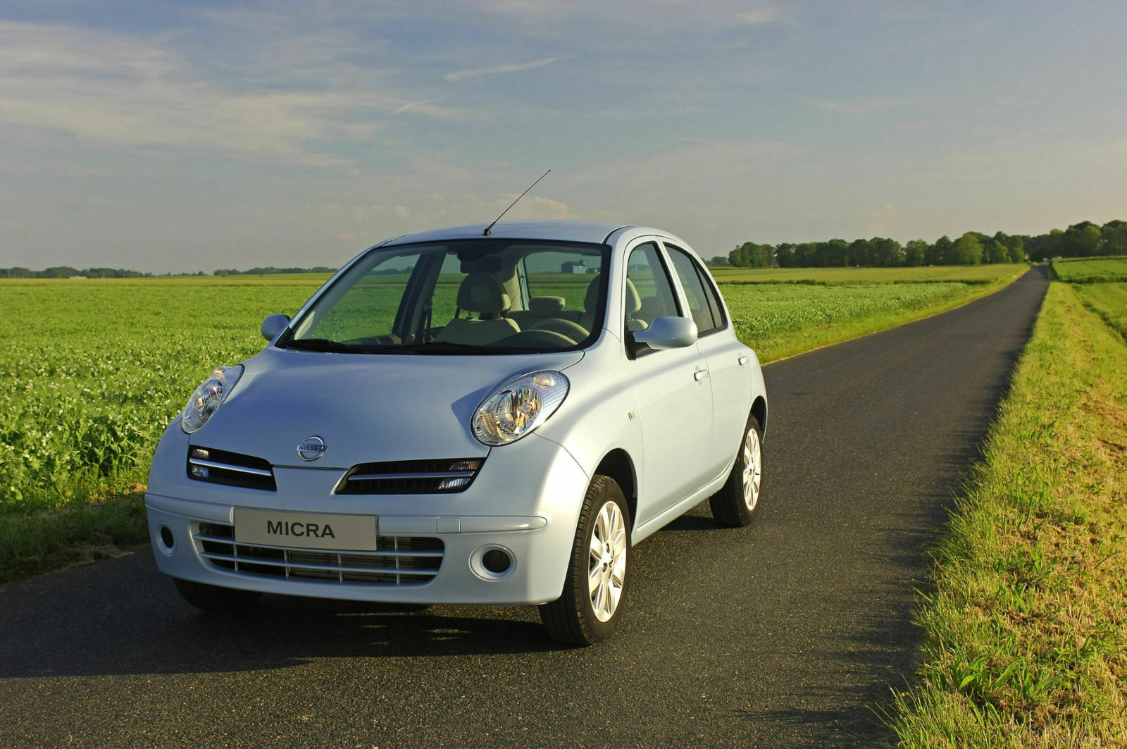 Rückruf: Nissan möchte das Anzugsdrehmoment der Bolzen am Lenkrad des Micra K12 und Cube überprüfen.