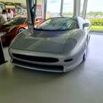 Jaguar XJ220