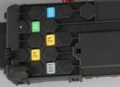 W251 Batterie Sicherungskasten