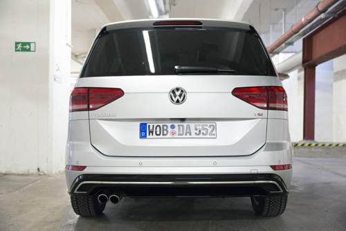 Große Klappe, viel dahinter: 834 Liter passen hinter die zweite Sitzreihe im VW Touran