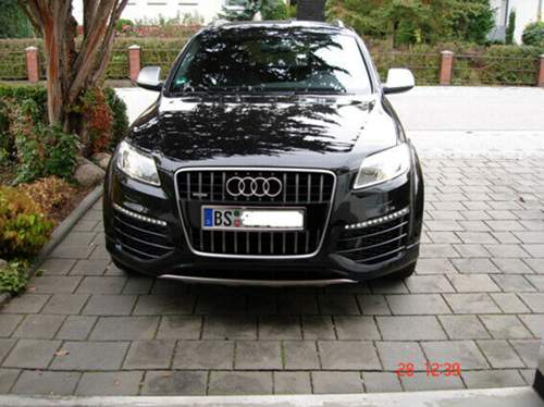 Q7-v12-front-1