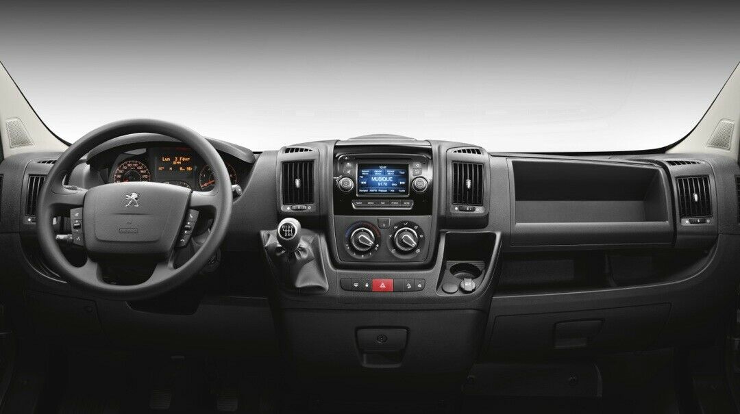 Das Cockpit des gelifteten Peugeot Boxer