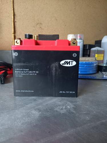 Das war die Batterie für die XJR!
