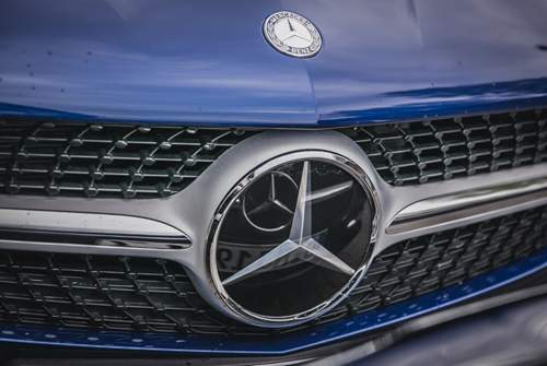 Neuer Grill im SLC: Mercedes nennt das Teil "Diamantgrill"
