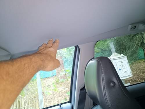 Herabhängender Stoff am XC90 Dachhimmel
