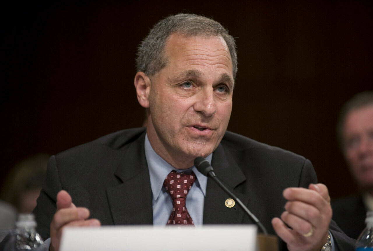Der Ex-FBI-Chef Louis Freeh soll in den USA als "Außenminister" für VW fungieren.