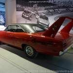 Plymouth-road-runner-superbird-1970
