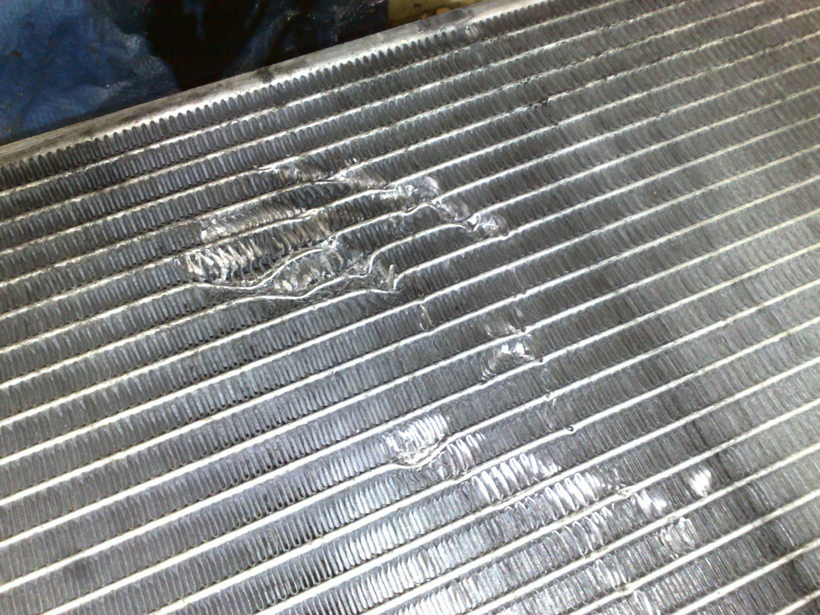 Lüfterrad Viscokupplung Zerflogen, Kühler gleich mitgenommen :( 2.5 TDI