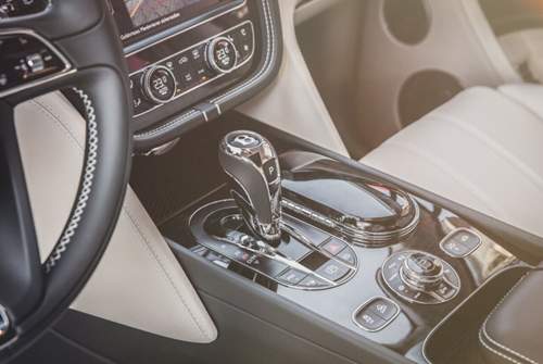 Bentley Bentayga: Schaltkulisse