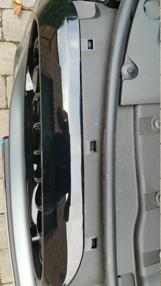 M Performance Frontziergitter hochglanz-schwarz