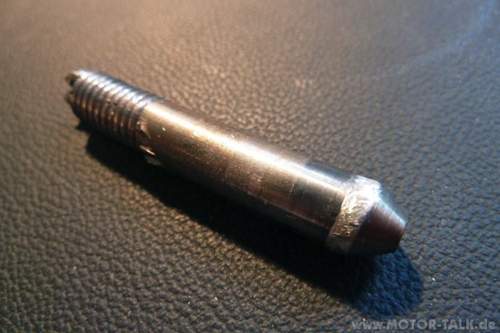 Fuehrungsstift-m104-02