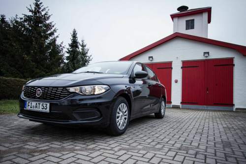 Unser Modell kostet mit Metallic-Lackierung regulär 14.490 Euro. Und mit Rabatt 10.499 Euro