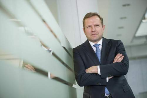 Lexus' Europachef Alain Uyttenhoven will mit auffälligem Design und besserem Service den Marktanteil in den messbaren Bereich bewegen