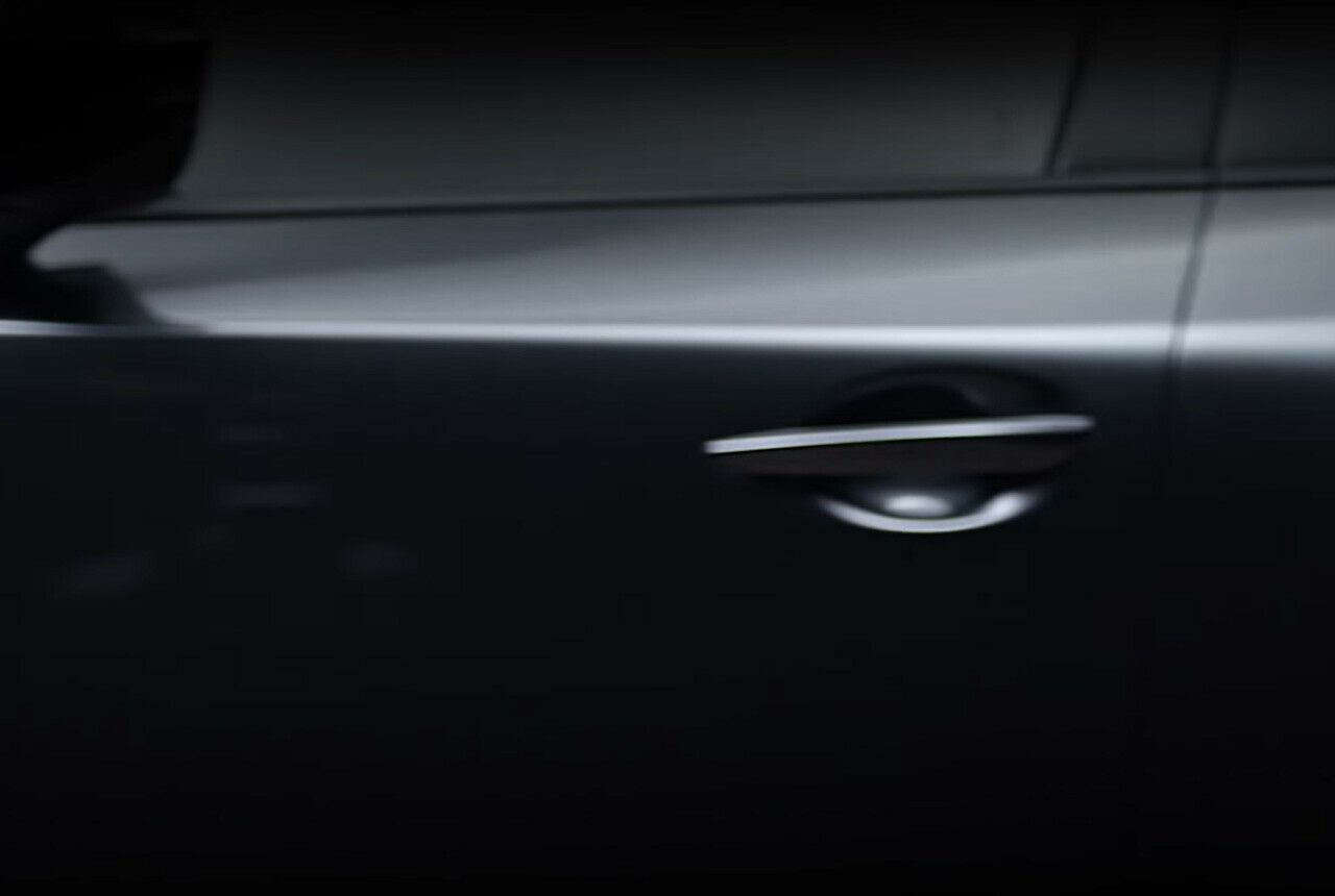 Mazda3 Teaser: Der versenkbare Türgriff der "Kai"-Studie schaffte es nicht in die Serie