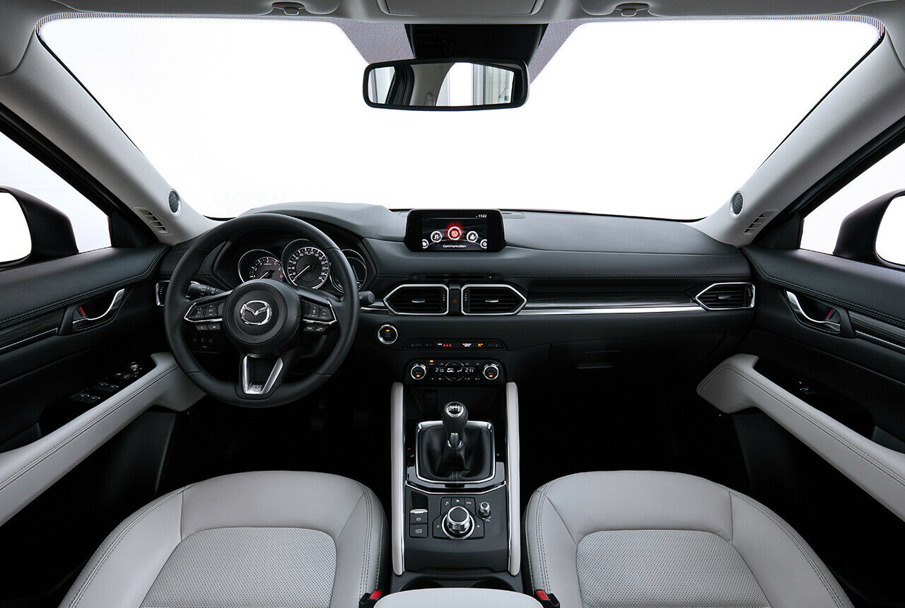 In der höchsten Ausstattungsvariante "Sports-Line" gibt es unter anderem ein Navi, eine elektrische Heckklappe und LED-Matrix-Licht dazu