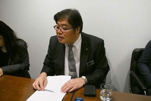 Mitsuo Hitomi arbeitet bei Mazda seit Jahrzehnten an Verbrennungsmotoren und ist davon überzeugt, dass sich das so schnell nicht ändern wird